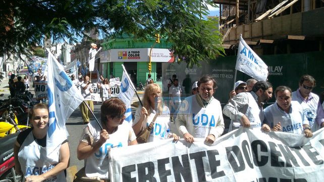 Agmer convocó al paro nacional definido por Ctera