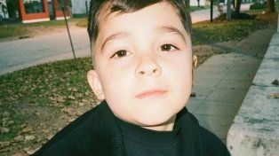 Dolor en San Justo: despiden a Izan, el niño de 6 años que murió en una vivienda de barrio Reyes