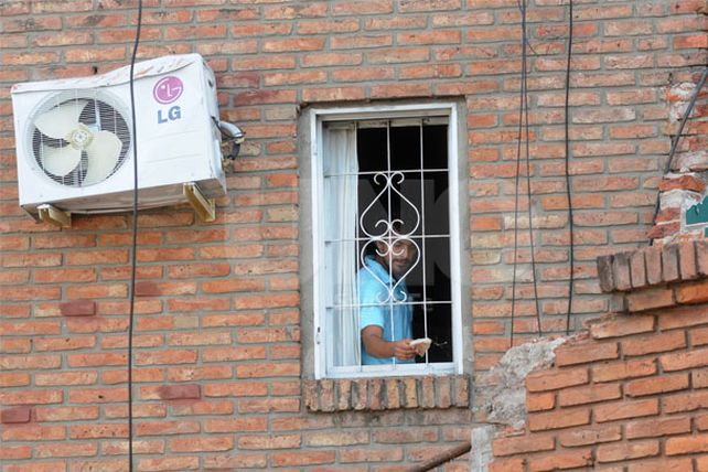 Se derrumbó parte de la estructura de un edificio del sur de la ciudad