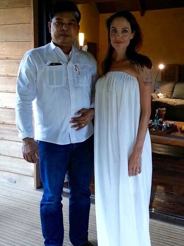 Las imágenes nunca vistas de los tatuajes que Angelina Jolie se hizo para salvar su matrimonio con Brad Pitt