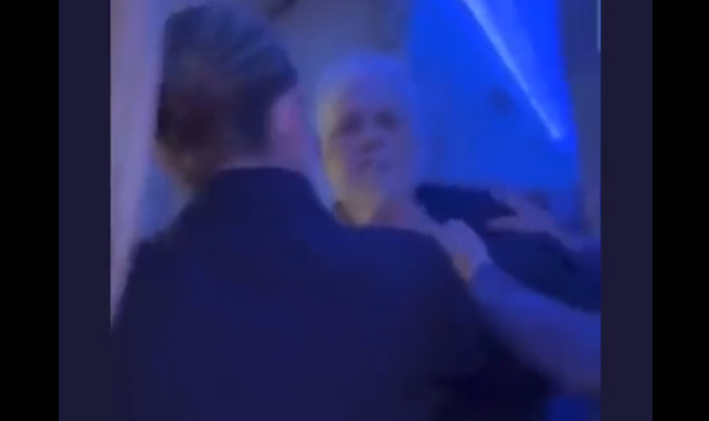 Video: Ginés González García agredió a una mujer que lo acusó de robarse las vacunas