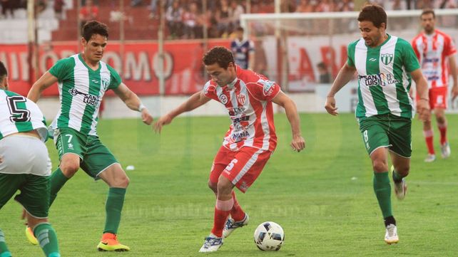 Otra derrota del Decano ante un rival directo