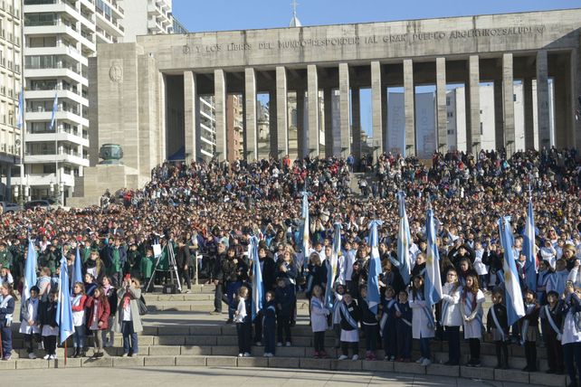 Alumnos rosarinos y de varias provincias prestaron juramento de lealtad.