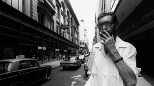 Emotivo homenaje a Julio Cortázar en el stand argentino del Salón del Libro de París