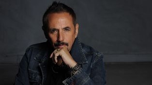 Alejandro Lerner vuelve este viernes al Teatro Astengo de Rosario para celebrar más de cuarenta años con la música