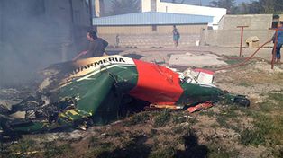 Dos personas murieron al caer la avioneta de Gendarmería en la que viajaban