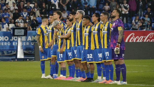 La formación de Central antes del inicio del partido con Vélez
