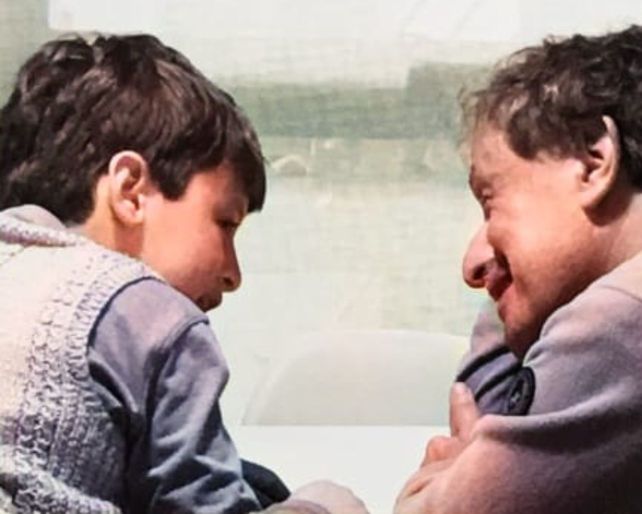 Padre e hijo son los artífices de un libro con historias y aventuras de reyes