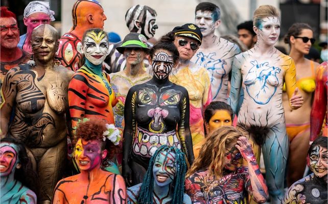 Las coloridas imágenes del Día anual de Body painting en Nueva York
