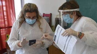 En Argentina se registraron 50 nuevas muertes, con Santa Fe al frente de la lista