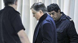 Le prohibieron a Grassi el ejercicio sacerdotal