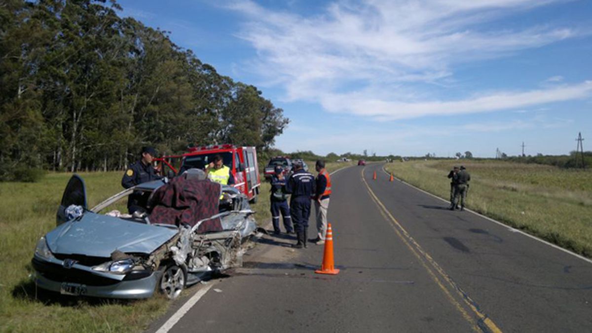Dos muertos y cuatro heridos fue el saldo de un accidente en la ruta 12