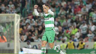 Javier Correa se despachó con un doblete en Santos Laguna