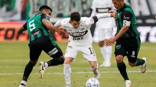 Platense celebró en la cancha de Temperley.