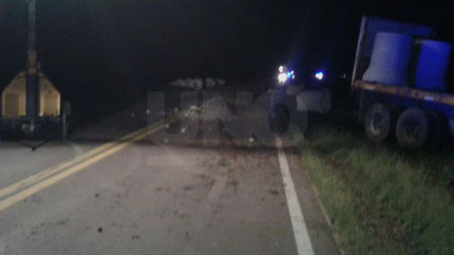 Un camionero falleció luego de chocar de frente con otro camión