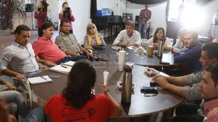 Reuniones con organizaciones barriales por la crisis social