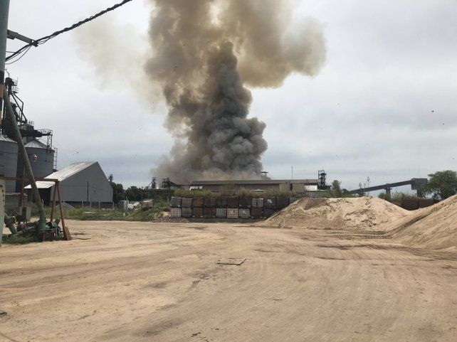 Las impactantes imágenes de la explosión de la cerealera