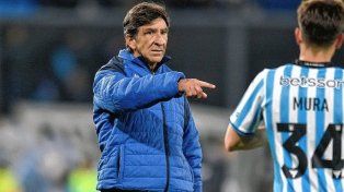 El DT de Racing podría perder a uno de sus jugadores importantes porque tiene una jugosa oferta desde Arabia Saudita.