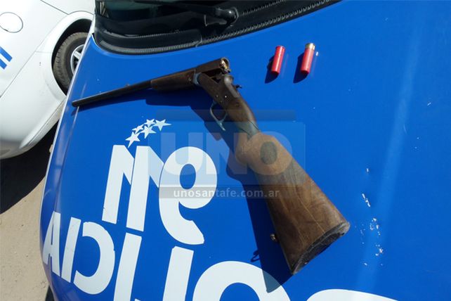 Tiros, detenidos, un policía herido y un arma secuestrada en el barrio Nueva Pompeya