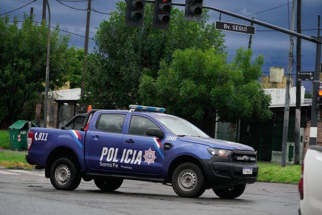 La balacera ocurrió en la zona sur de Rosario. La Policía reportó la detención de dos sospechosos.
