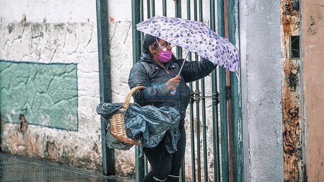 Paraná: asisten a familias afectadas por las lluvias