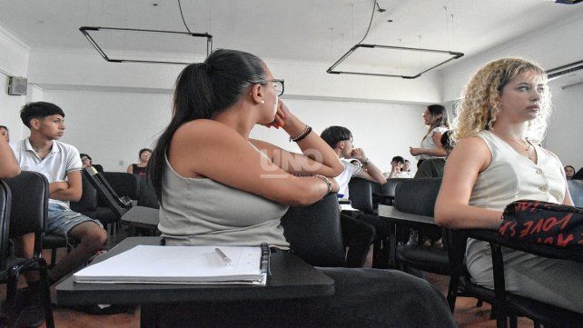 Paro en la UNL: Si degradamos el capital humano, se degrada la universidad, alertó el rector