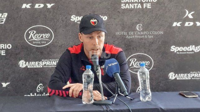 El técnico de Colón contestó de todos los temas antes de visitar a Vélez.