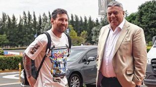 Tapia recibió a Messi en Ezeiza