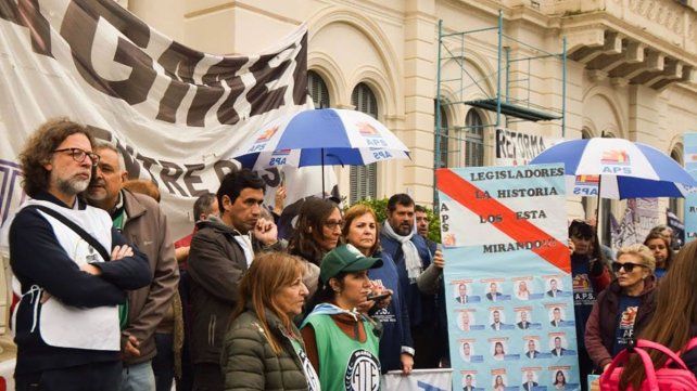 Contra de la reforma previsional: Agmer y AMET realizará el miércoles un paro con movilización. Se suma a la marcha la Multisectorial