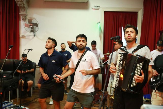 La música estará a cargo de integrantes de distintas formaciones y bandas del género de la provincia.
