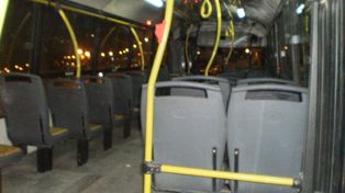 Cuando un colectivo pasa frente al cementerio, ocurre un extraño fenómeno