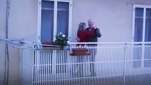 Italia: Música desde los balcones en el corazón de la pandemia