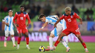 El pibe de Newells Valentino Acuña fue titular en el triunfo argentino en el Mundial sub-20.
