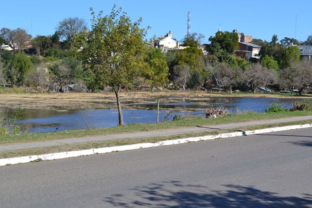 Definieron como “crítica” la situación en La Paz por la crecida del Paraná