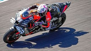 El español le dio la primera pole dentro del MOto GP a la marca italiana Aprilia.