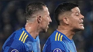 Cristian Lema y Marcos Rojo, en la época en que la pasaba bien en Boca. El ex-Newells ya no jugará en el xeneize.