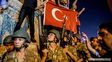 turquia: 6.000 detenidos y vigilias por la democracia, a tres dias del golpe fallido turquia: 6.000 detenidos y vigilias por la democracia, a tres dias del golpe fallido