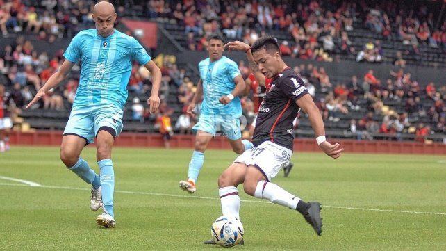 Los destacados números de Lago en la última victoria de Colón ante CADU