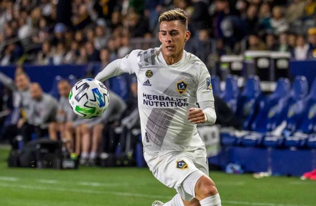 Los Angeles Galaxy avisó a Boca que no podrá comprar Pavón