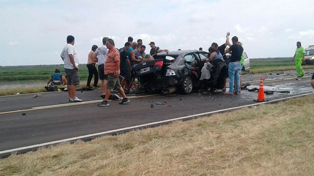 Un muerto y heridos graves tras un choque frontal en el puente Rosario ...