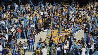 Los hinchas canallas aquel 9 de junio de 2013, en la popular sur del Kempes, la misma que ocuparán el domingo.