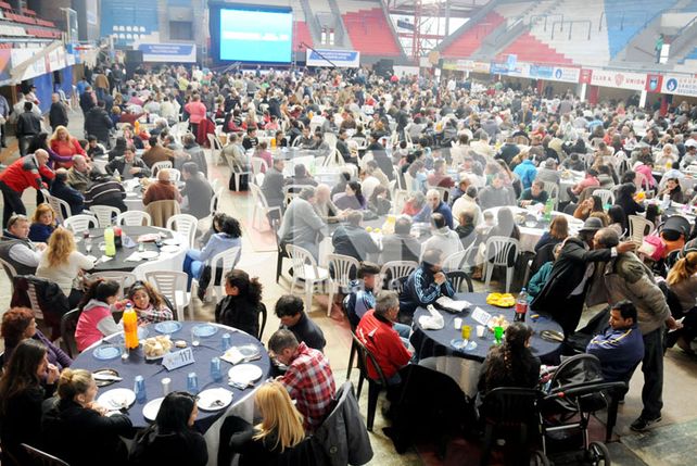 Más de 1.200 personas se dieron cita en el almuerzo por la unión del Justicialismo.