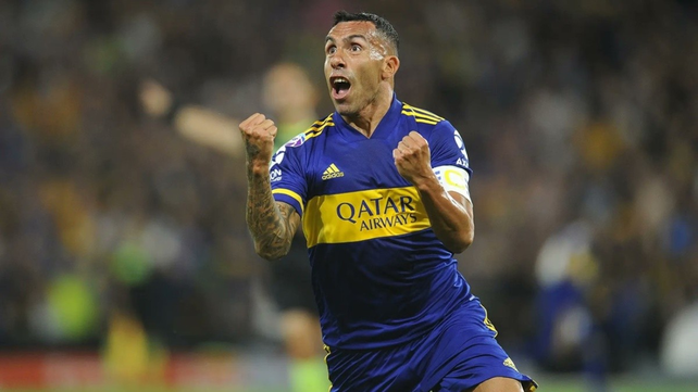 Carlos Tevez cumple 37 años en medio de un clima espeso en Boca