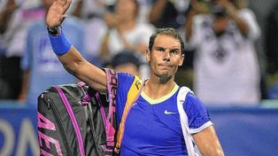 Rafael Nadal salió bien de su cirugía, pero será baja.