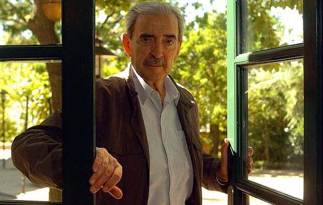 La elección de Gelman trajo a la memoria la disertación del escritor y dibujante Roberto Fontanarrosa en el Congreso de la Lengua de 2004.