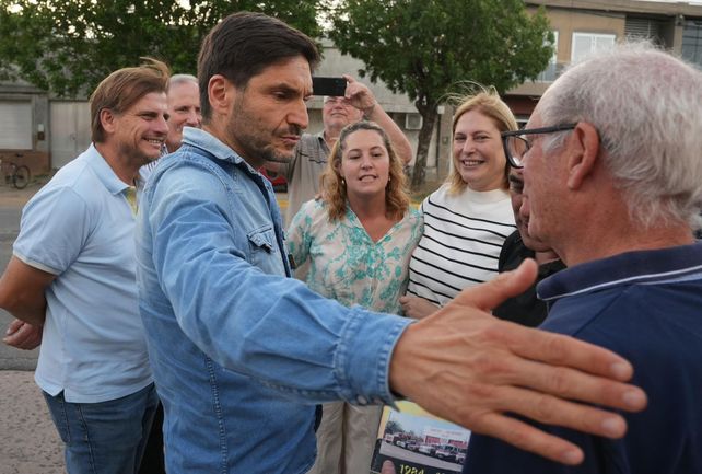 Pullaro y Scaglia en una recorrida. El cierre de campaña de Provincias Unidas será en el Bioceres de Rosario.&nbsp;