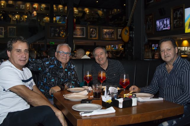 Charly Giménez, Rafa Tschudy, Roberto Muller y Hugo Martinez