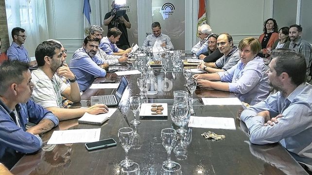 Bailes de Villa Dora y República: vecinos hablaron de falta de descanso y ausencia de control Bailes de Villa Dora y República: vecinos hablaron de falta de descanso y ausencia de control