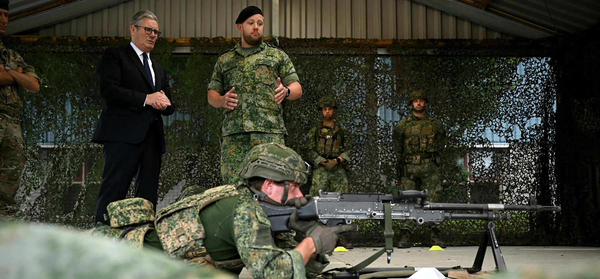 El primer ministro británico, Keir Starmer, visita la base de entrenamiento de la infantería de marina neerlandesa, como parte de la Fuerza Anfibia Conjunta Reino Unido-Países Bajos, en Róterdam, Países Bajos, el martes 24 de junio de 2025, en el marco de la cumbre de la OTAN. (Ben Stansall/Pool vía AP) El primer ministro británico, Keir Starmer, visita la base de entrenamiento de la infantería de marina neerlandesa, como parte de la Fuerza Anfibia Conjunta Reino Unido-Países Bajos, en Róterdam, Países Bajos, el martes 24 de junio de 2025, en el marco de la cumbre de la OTAN. (Ben Stansall/Pool vía AP)