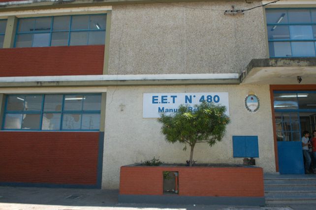 Un chico fue atacado por una patota a la salida de la escuela